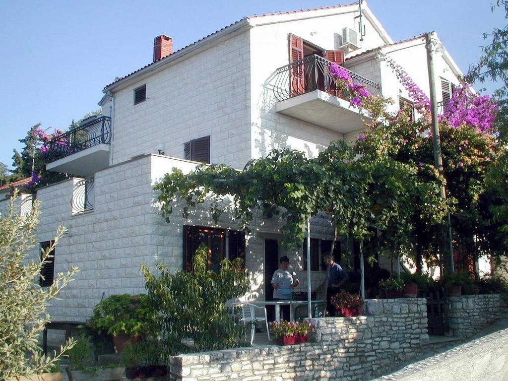 Apartments Raic Supetar Exterior foto
